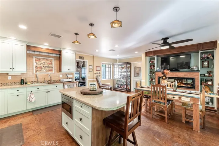9994 Wornom Avenue, Shadow Hills, California 91040