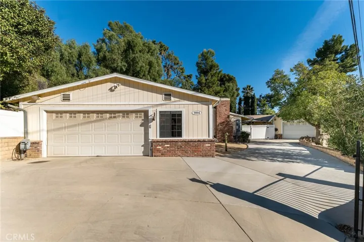 9994 Wornom Avenue, Shadow Hills, California 91040