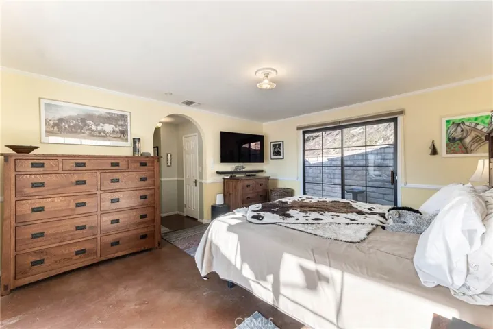9994 Wornom Avenue, Shadow Hills, California 91040