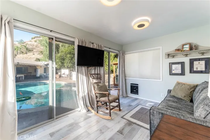9994 Wornom Avenue, Shadow Hills, California 91040