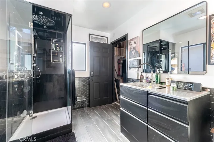 9994 Wornom Avenue, Shadow Hills, California 91040