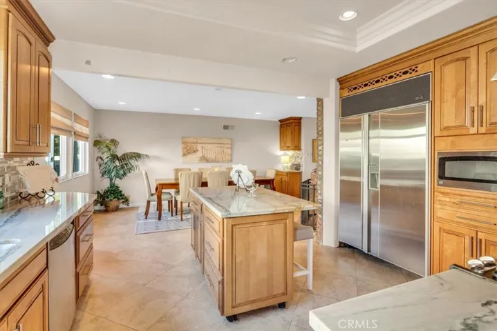 369 Avenida Margarita, Anaheim Hills, California 92807