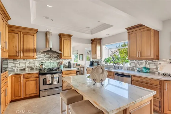 369 Avenida Margarita, Anaheim Hills, California 92807