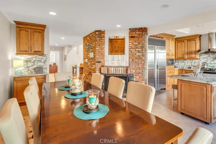 369 Avenida Margarita, Anaheim Hills, California 92807