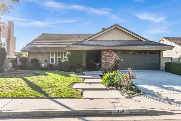 369 Avenida Margarita, Anaheim Hills, California 92807