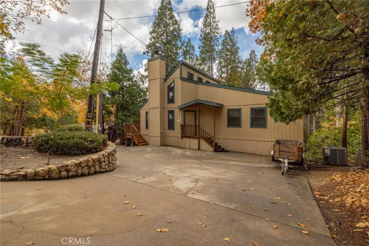 Circular driveway
