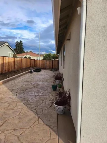2740 Grayson Street, Hollister, California 95023