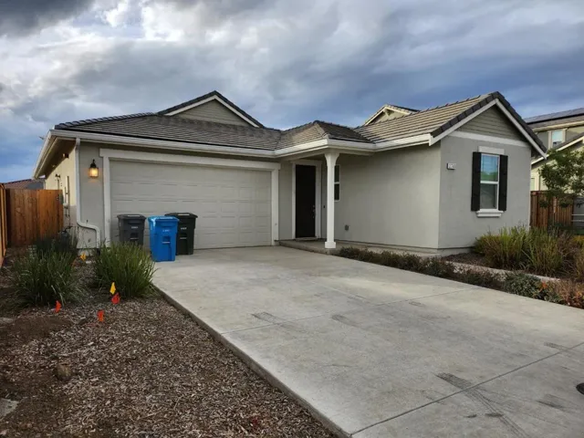 2740 Grayson Street, Hollister, California 95023