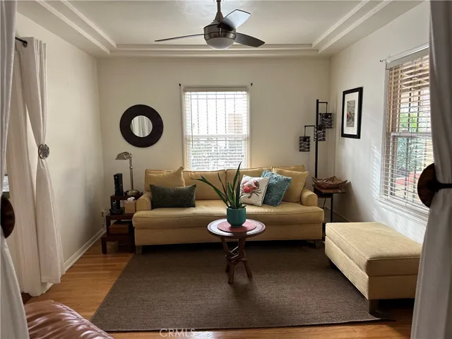 3930 Roxton Avenue, Los Angeles, California 90008
