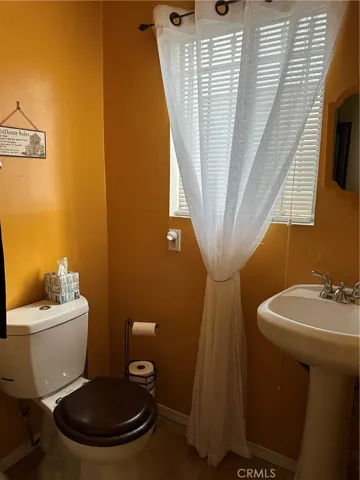 3930 Roxton Avenue, Los Angeles, California 90008