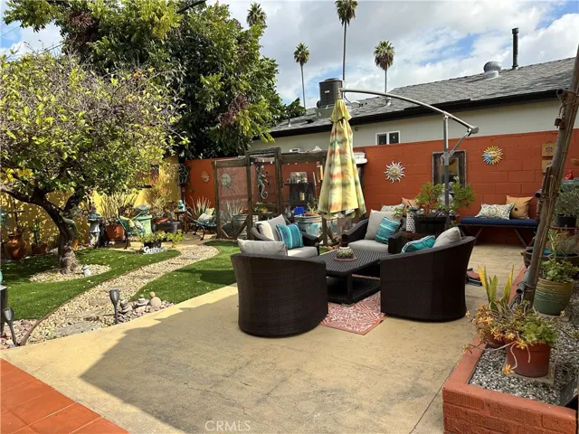 3930 Roxton Avenue, Los Angeles, California 90008