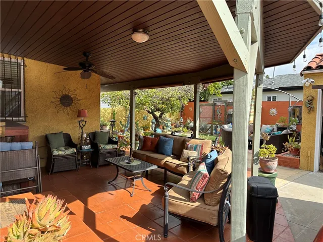 3930 Roxton Avenue, Los Angeles, California 90008