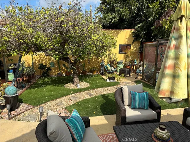 3930 Roxton Avenue, Los Angeles, California 90008