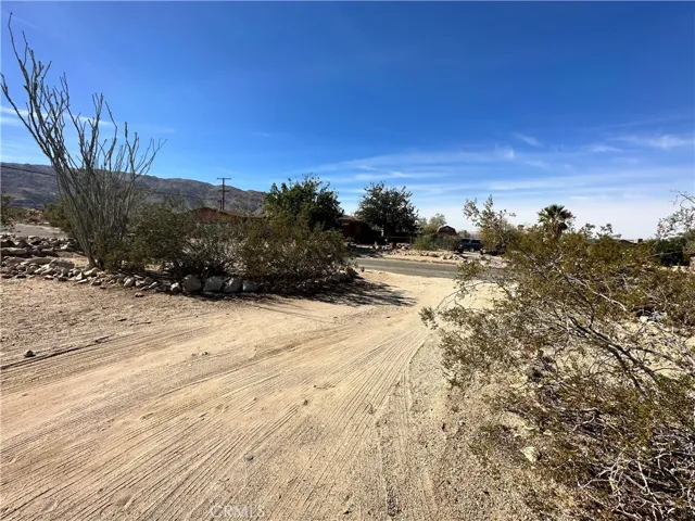 7465 Star Avenue N, 29 Palms, California 92277
