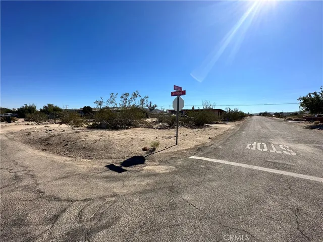 7465 Star Avenue N, 29 Palms, California 92277