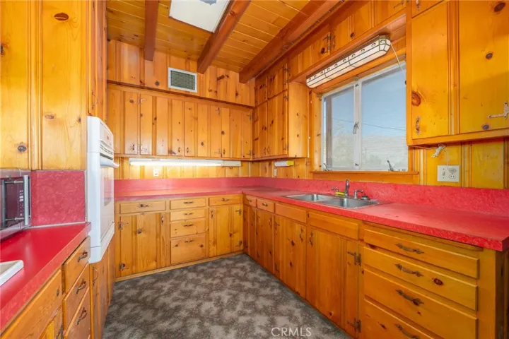 7465 Star Avenue N, 29 Palms, California 92277