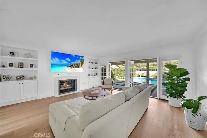 59 Cambria Drive, Corona Del Mar, California 92625
