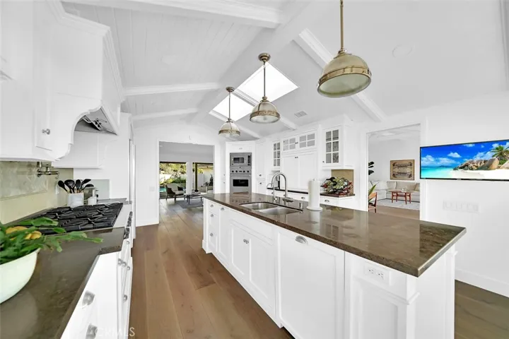 59 Cambria Drive, Corona Del Mar, California 92625