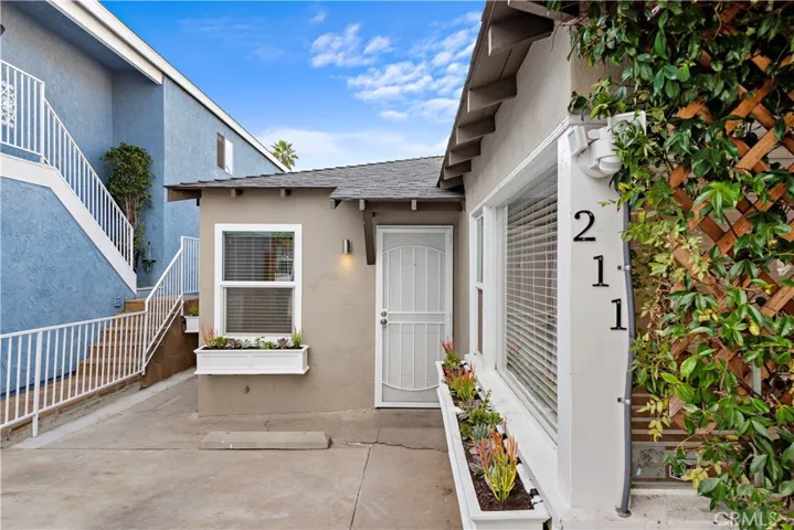 211 20th Street, Newport Beach, California 92663