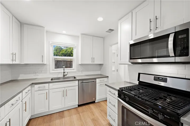 211 20th Street, Newport Beach, California 92663