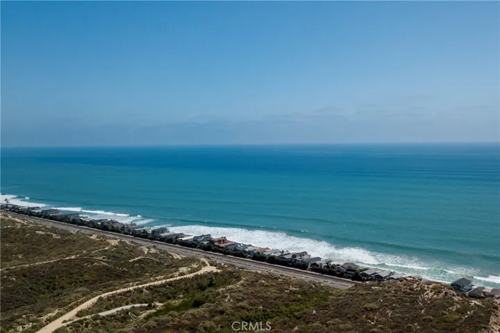 Sea Summit walking trails to the beach
