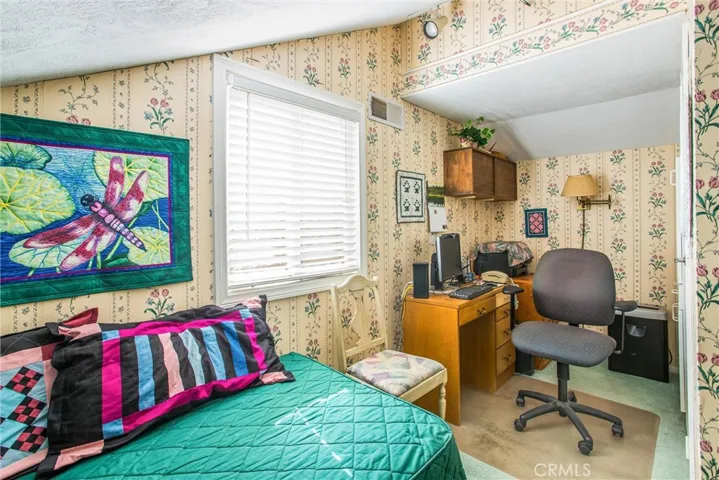 1143 Riviera Avenue, Banning, California 92220