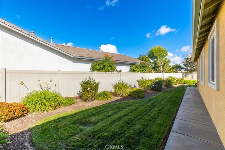 332 Shining Rock, Beaumont, California 92223