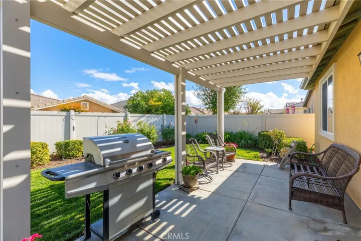 332 Shining Rock, Beaumont, California 92223