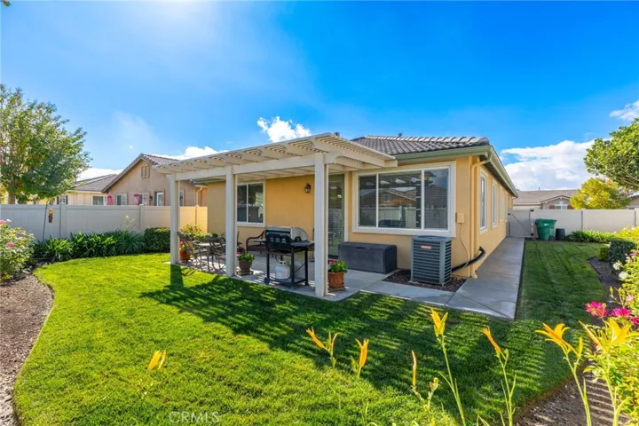 332 Shining Rock, Beaumont, California 92223