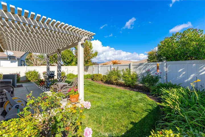 332 Shining Rock, Beaumont, California 92223