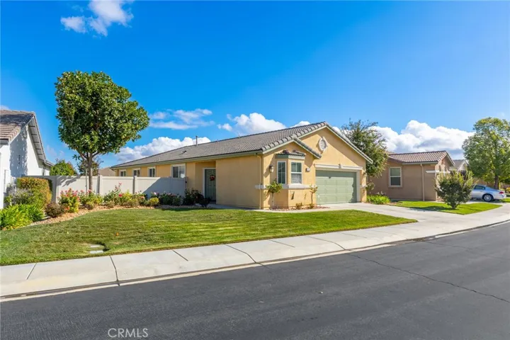 332 Shining Rock, Beaumont, California 92223