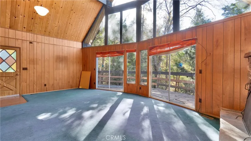 369 Jasmine Lane, Lake Arrowhead, California 92352