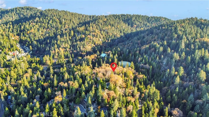 369 Jasmine Lane, Lake Arrowhead, California 92352