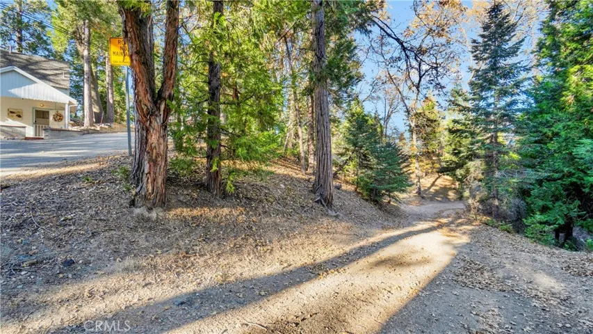 369 Jasmine Lane, Lake Arrowhead, California 92352