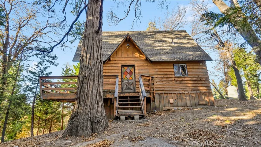 369 Jasmine Lane, Lake Arrowhead, California 92352
