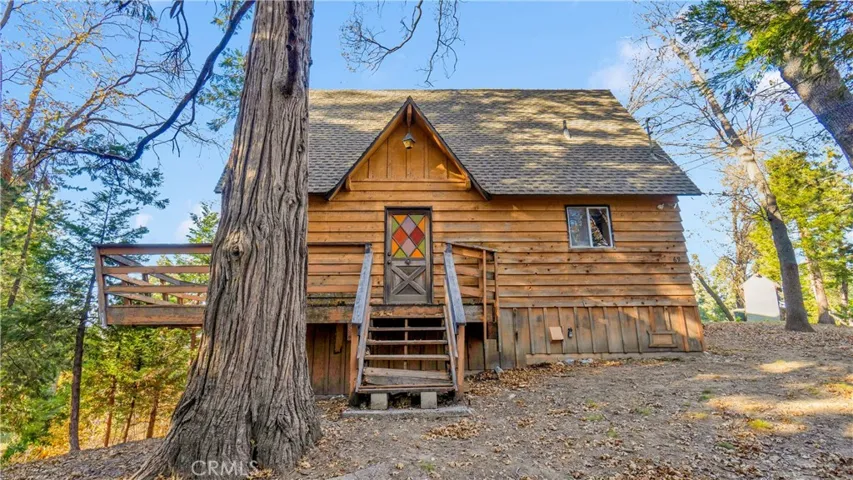 369 Jasmine Lane, Lake Arrowhead, California 92352