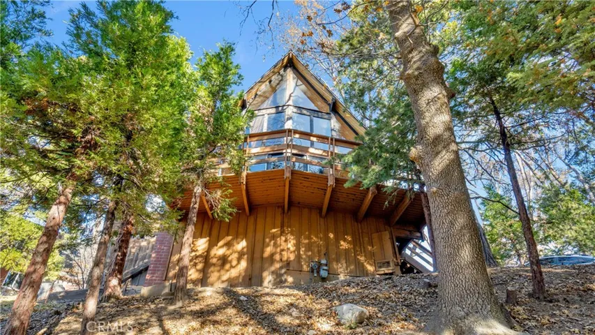 369 Jasmine Lane, Lake Arrowhead, California 92352