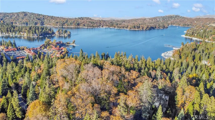 369 Jasmine Lane, Lake Arrowhead, California 92352