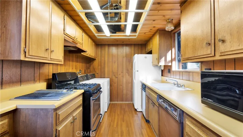 369 Jasmine Lane, Lake Arrowhead, California 92352
