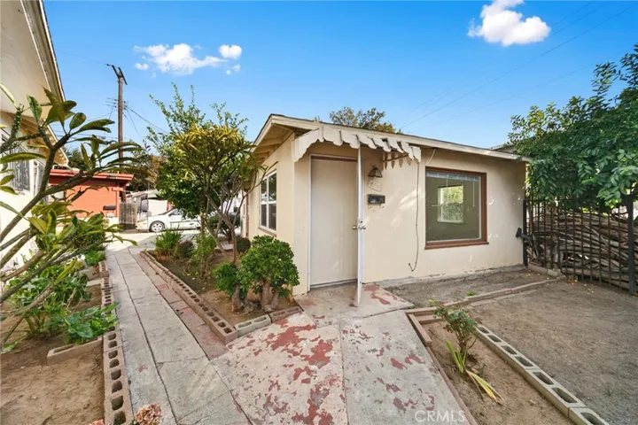 495 E 51st Street, Long Beach, California 90805