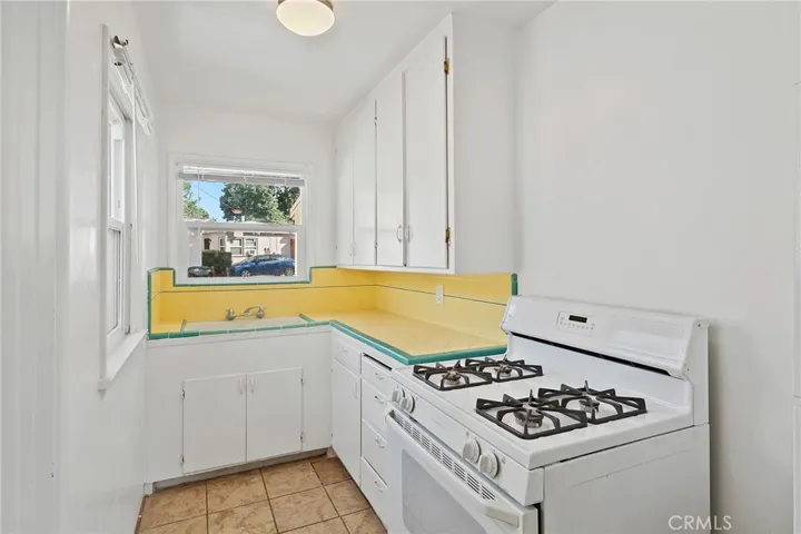 495 E 51st Street, Long Beach, California 90805