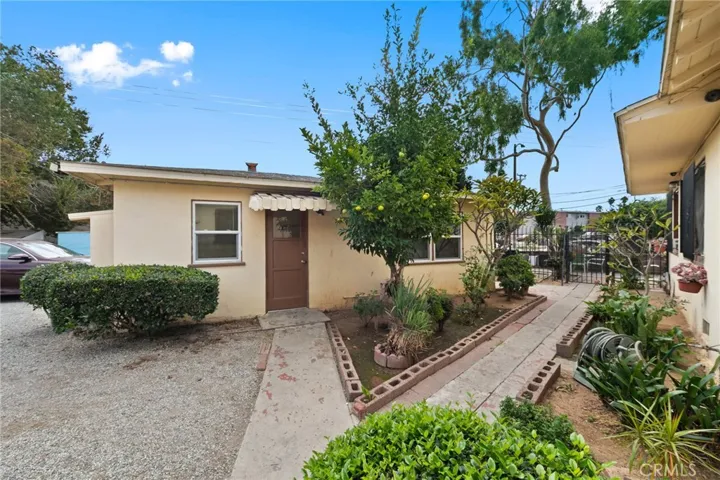 495 E 51st Street, Long Beach, California 90805