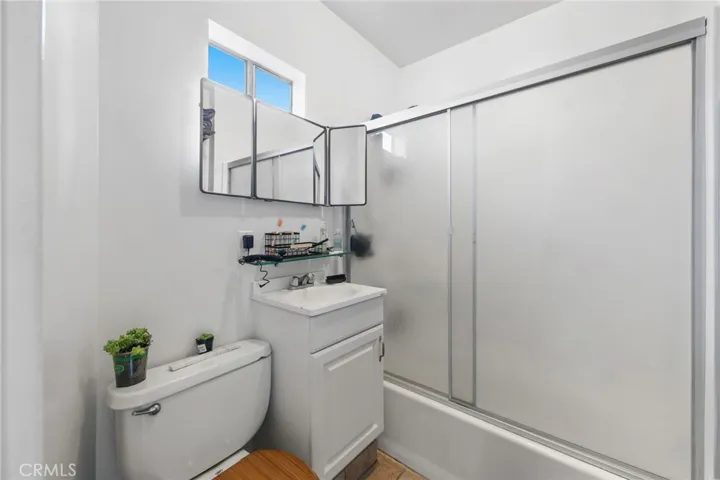 1128 Saint Louis Avenue, Long Beach, California 90804