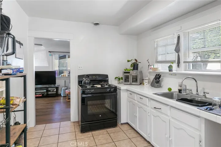 1128 Saint Louis Avenue, Long Beach, California 90804