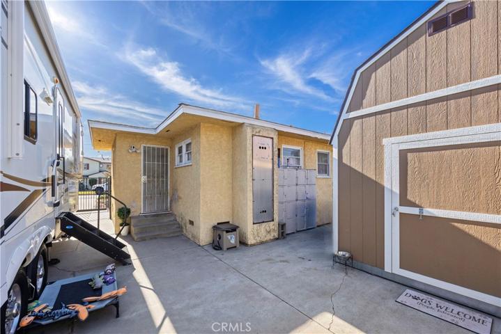 8809 Dalen Street, Downey, California 90242