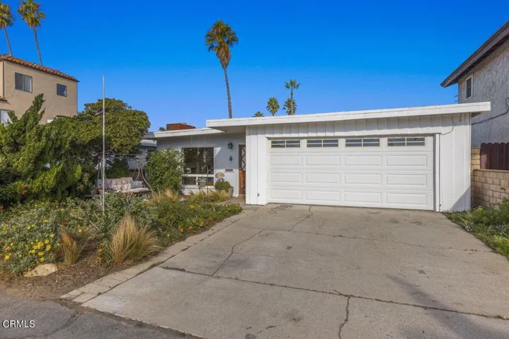 012_1133-shelburn-ln-ventura-ca-usa-012