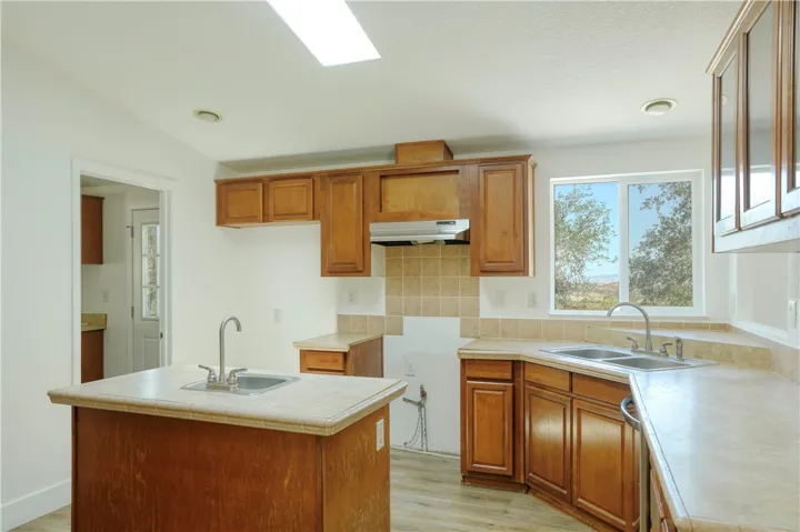 1255 Tierra Redonda, Bradley, California 93426