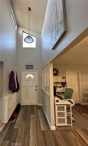 15140 Flathead Road, Apple Valley, California 92307