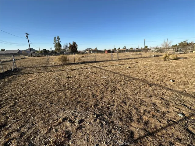 15140 Flathead Road, Apple Valley, California 92307