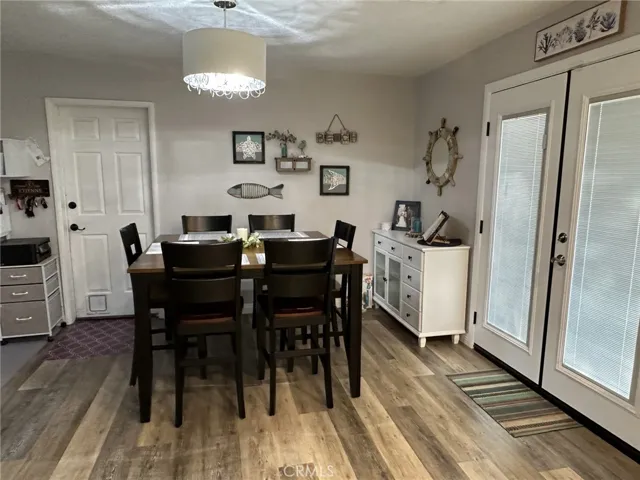 15140 Flathead Road, Apple Valley, California 92307